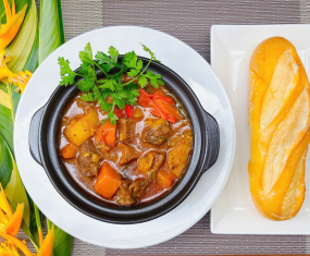 Bò Sốt Vang